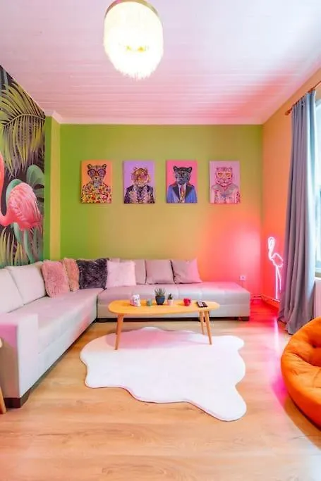 اسطنبول Maximalist House In City Center