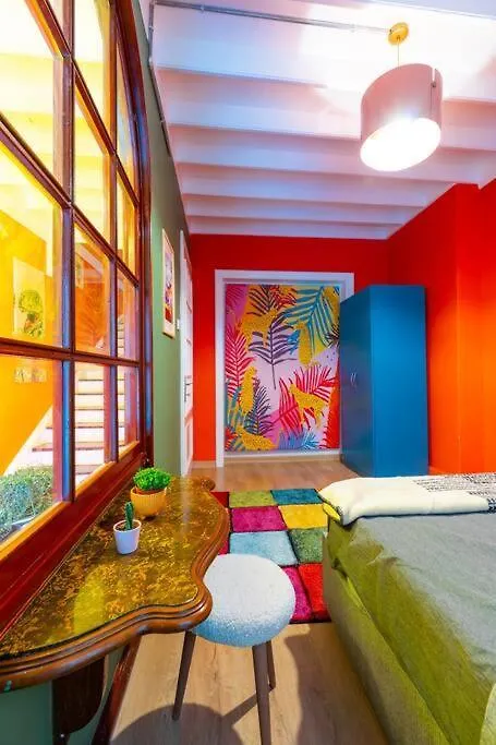 اسطنبول Maximalist House In City Center تركيا
