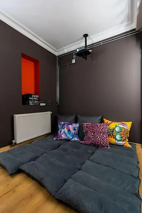 别墅 Maximalist House In City Center 伊斯坦布尔
